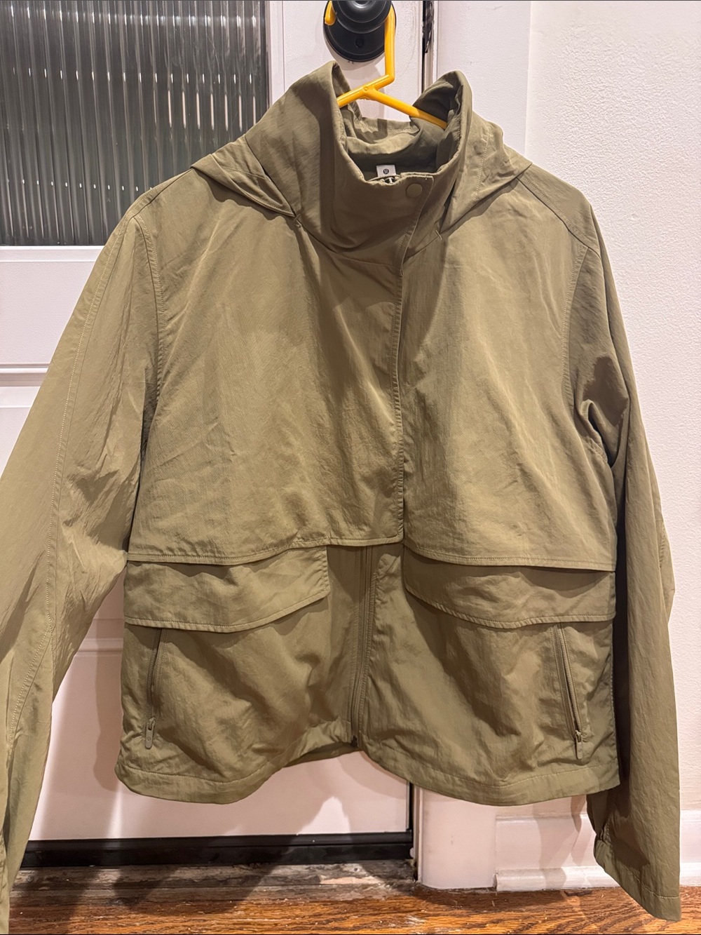 Lululemon Always Effortless Jacket Olive Green, Sz 12 Hooded zip-front jacket